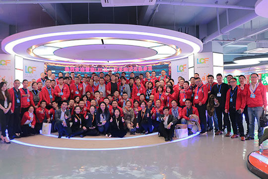The HC Hundreds Group visited Lianchengfa and opened up a new track of "Mutual Achievement"!