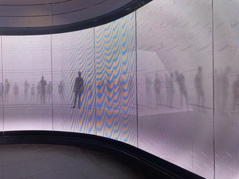What fields can LED curved displays be used in? What are the advantages