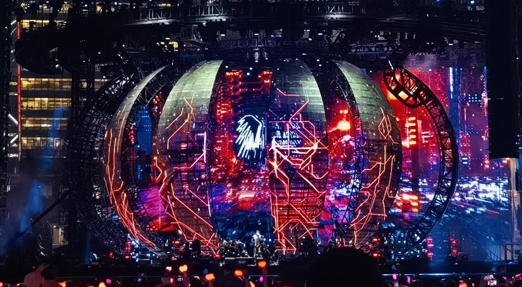 LCF LED spherical screen and fluorescent sticks appear in 2023 Jay Chou Hong Kong concert