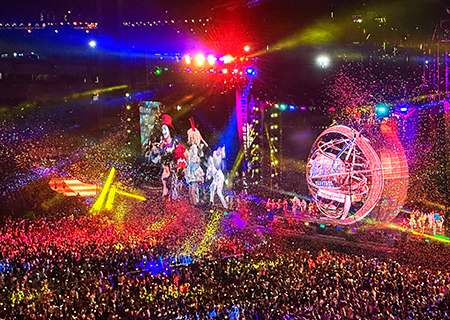LCF's transparent screen and fluorescent stick products exploded at Jay Chou's Haikou concert
