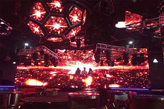 What kind of LED display is better for the music festival stage?