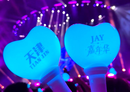 LCF transparent screen and fluorescent sticks stunning Jay Chou's Tianjin concert (first show)