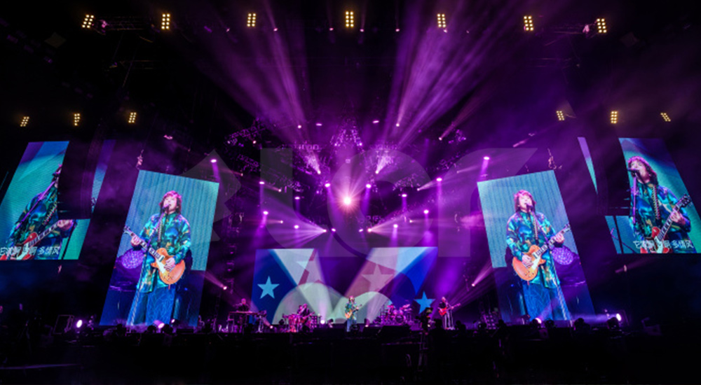 Woody's Concert LED Display
