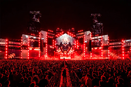 LCF LED screen inspires new vitality for cultural tourism and performing arts! 