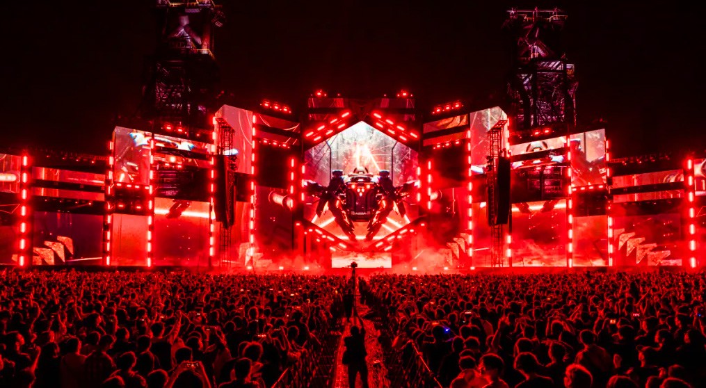 Budweiser STORM Electric Festival Program