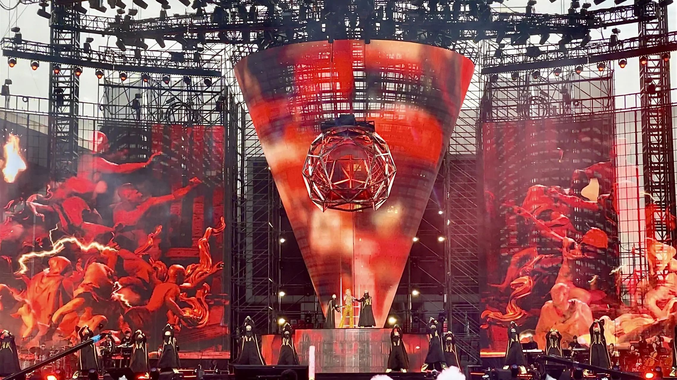 led screen